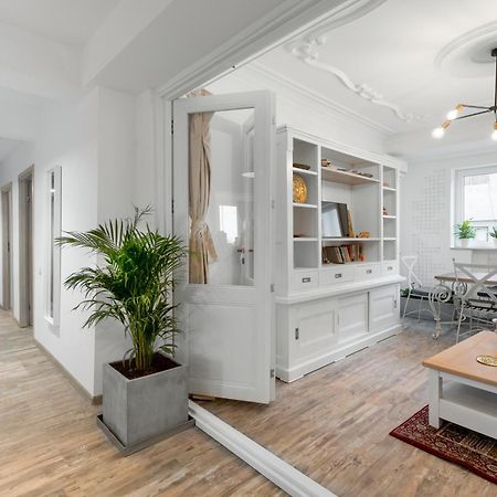 Historical Center 1 By Citylife Suites Bucarest Extérieur photo